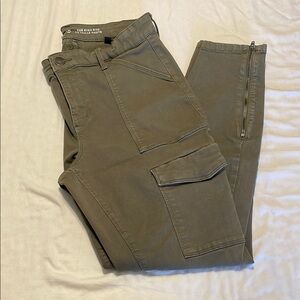 Reitmans Green Cargo Jeans Slim Fit